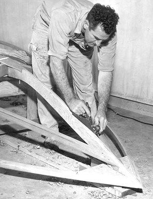 Stiletto plywood ski boat construction 11