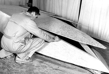 Stiletto plywood ski boat construction 20