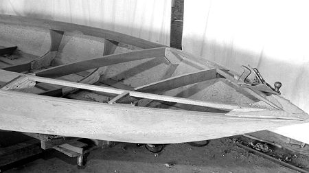 Stiletto plywood ski boat construction 25